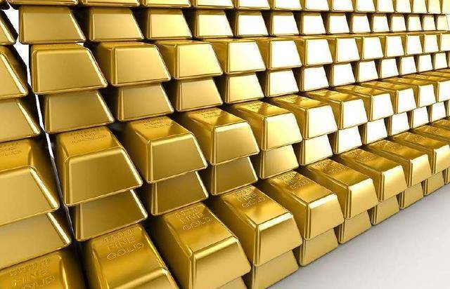 生活当中大家常拿"搬金砖"来调侃条件优越却自称搬砖的人,而黄金部队