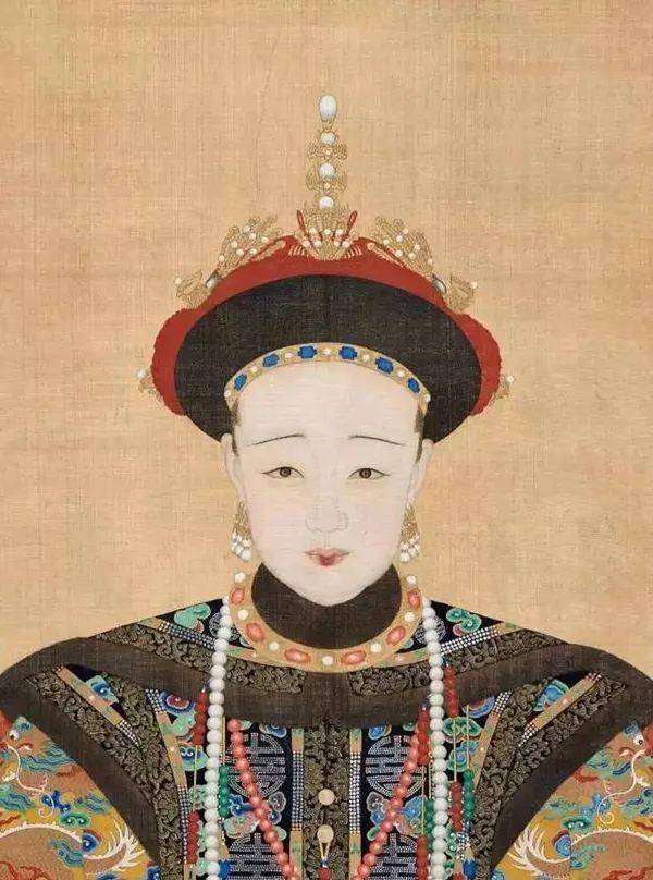 下葬三次的孝穆成皇后:15岁嫁给道光帝,为何被嘉庆所厌恶?