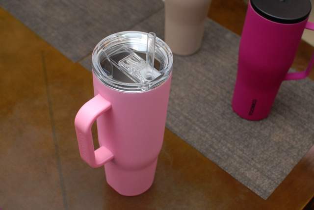 CORKCICLE酷革大容量吸管杯:时尚单品,喝水也能潮出天际