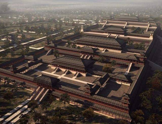 丞相萧何在秦帝国章台宫的基础上开始了对未央宫的修建,两年后,它基本