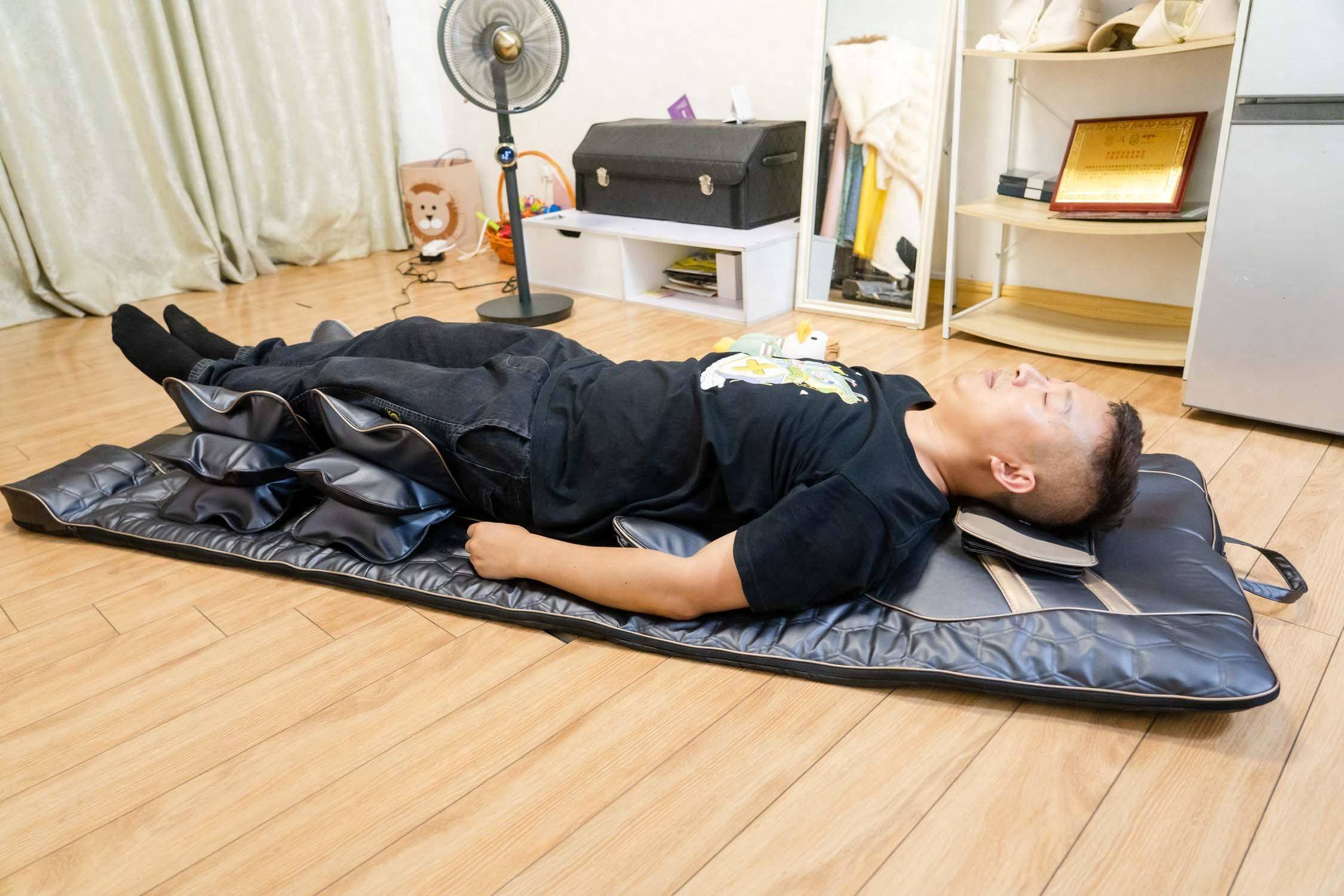 把万元按摩椅折叠带回家,西屋s206纯气囊按摩床垫评测