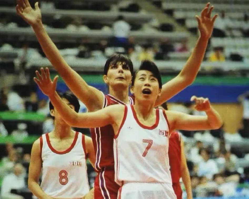 中国女篮历史地位最高的10大球星,韩旭隋菲菲都挤不进榜单_wcba_cba