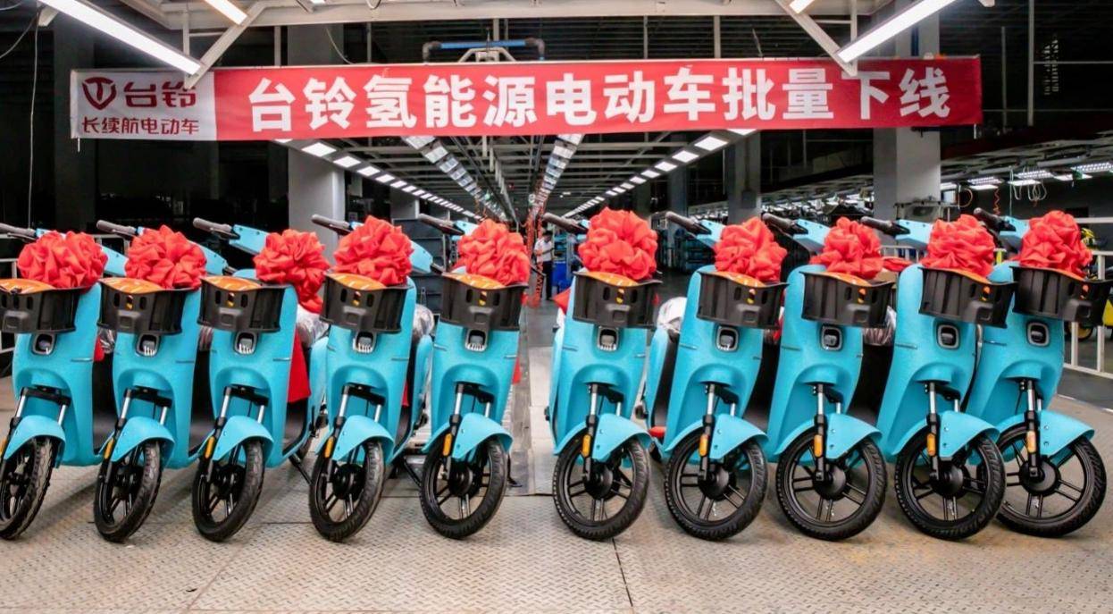 取代传统铅酸电动车?新一代氢能源电动车亮相,续航能跑100公里