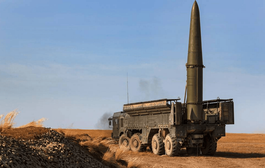 80颗核弹下发 30辆导弹发射车频繁机动:随时让邻国升起蘑菇云