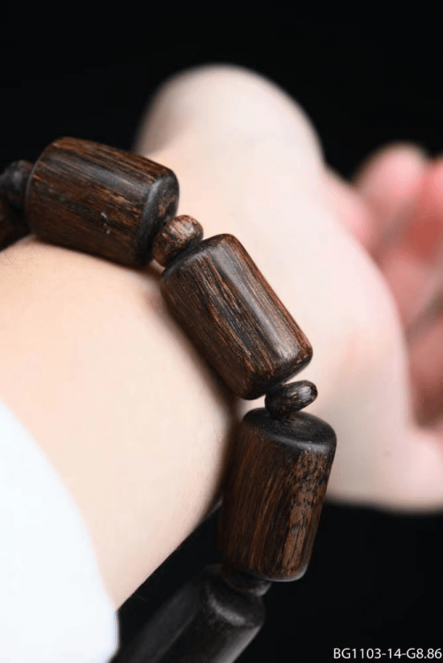 海黄,檀香,沉香和小叶紫檀手串你玩过哪种?