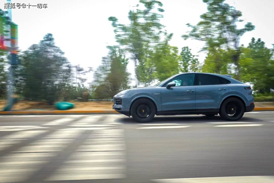 这台插混不简单,保时捷cayenne coupe e-hybrid