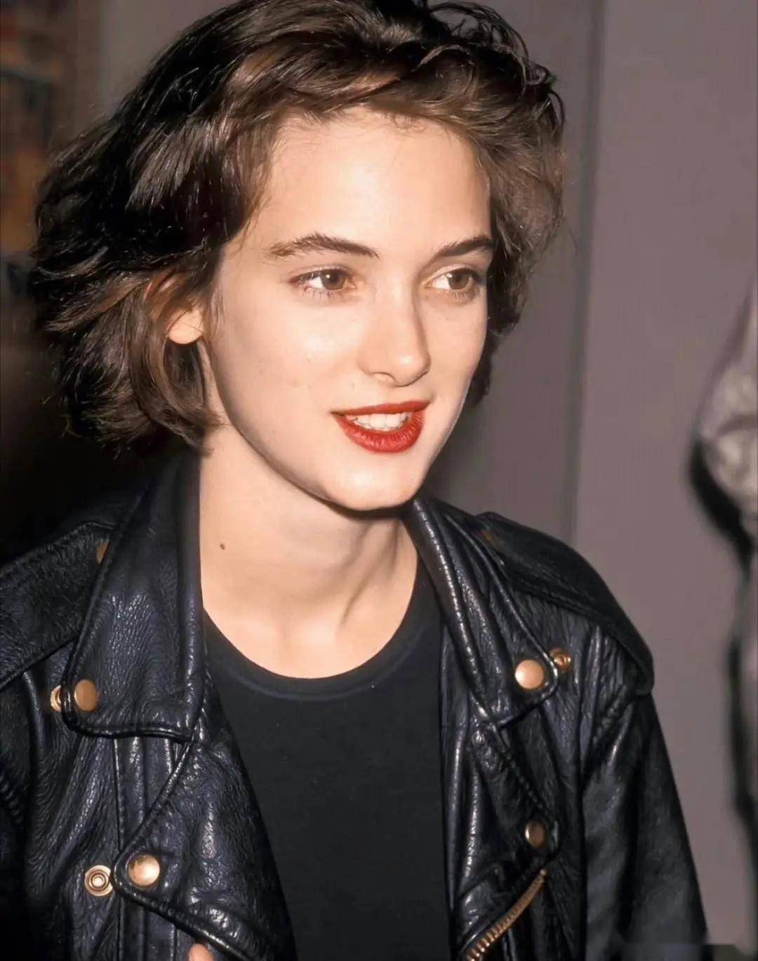 薇诺娜瑞德的写真,展示了她无与伦比的女神气质!