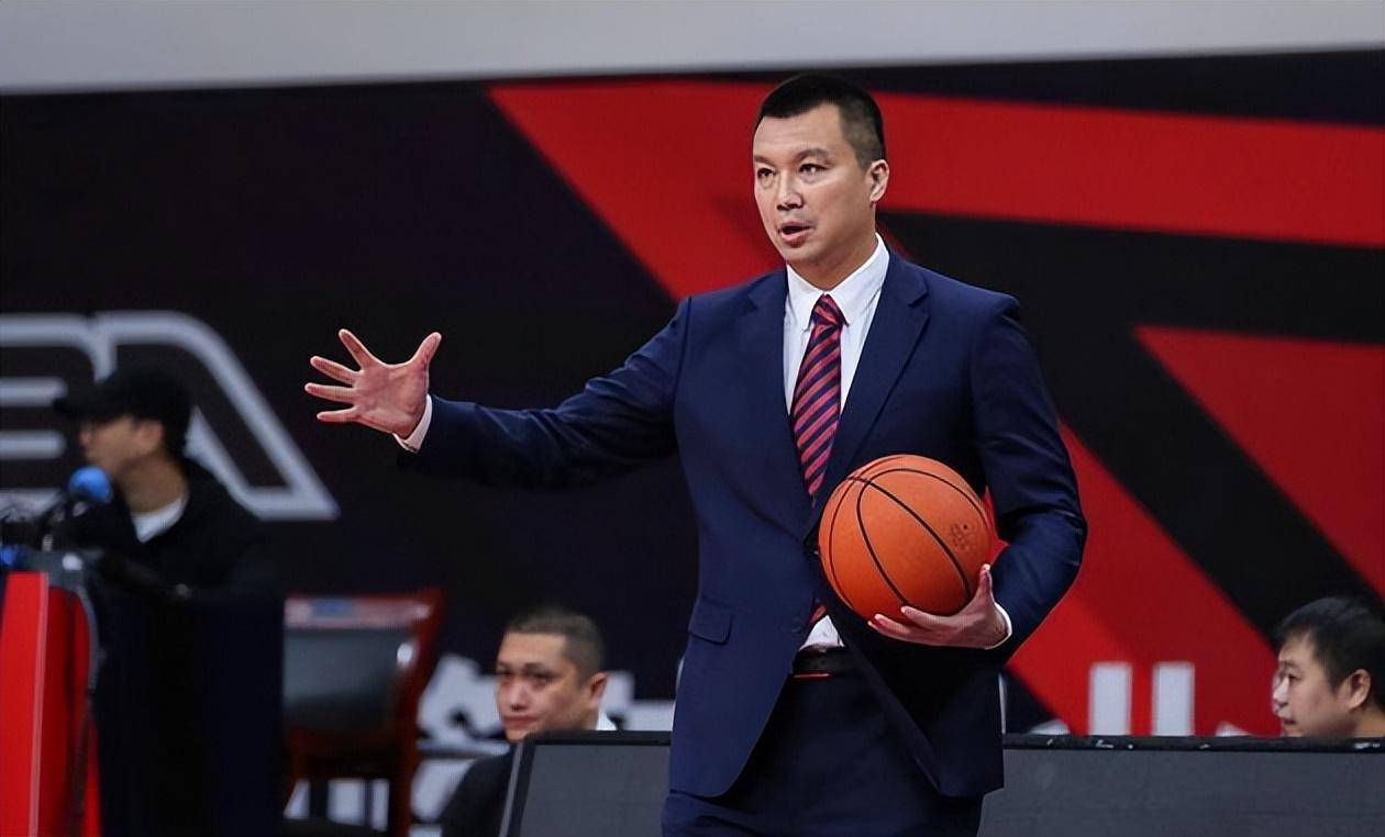 cba最新消息!上海男篮老臣离队,张庆武卸任,李云开确定签约