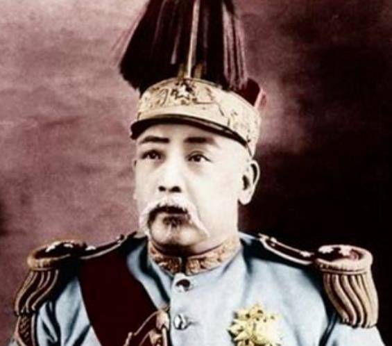 鲁迅与袁世凯只见了一面,向来嘴上不饶人的他,却用30字高度评价