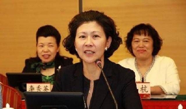 陪伴李嘉诚27年却无名分_庄明月_项目_事业