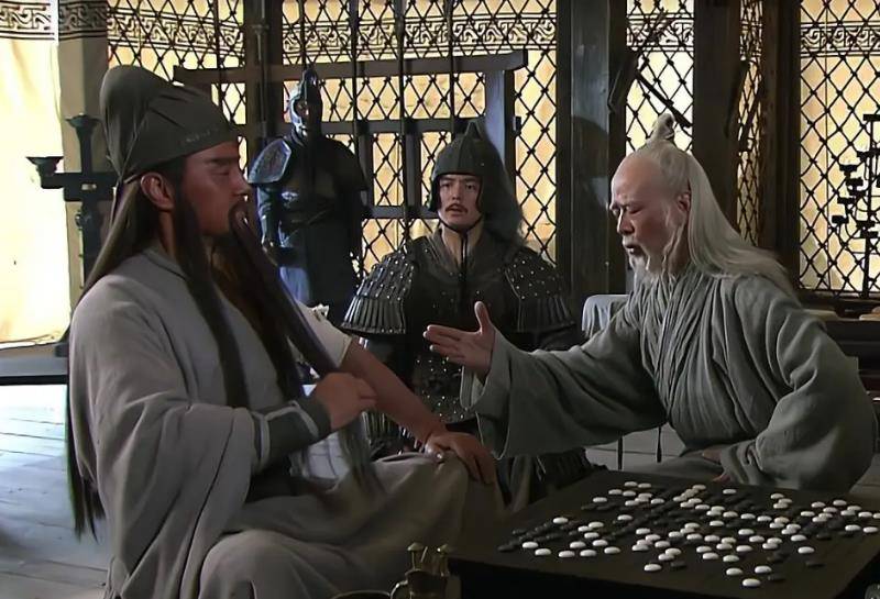 历史上真正的华佗:在关羽受伤前就死了,刮骨的是谁?答案很简单