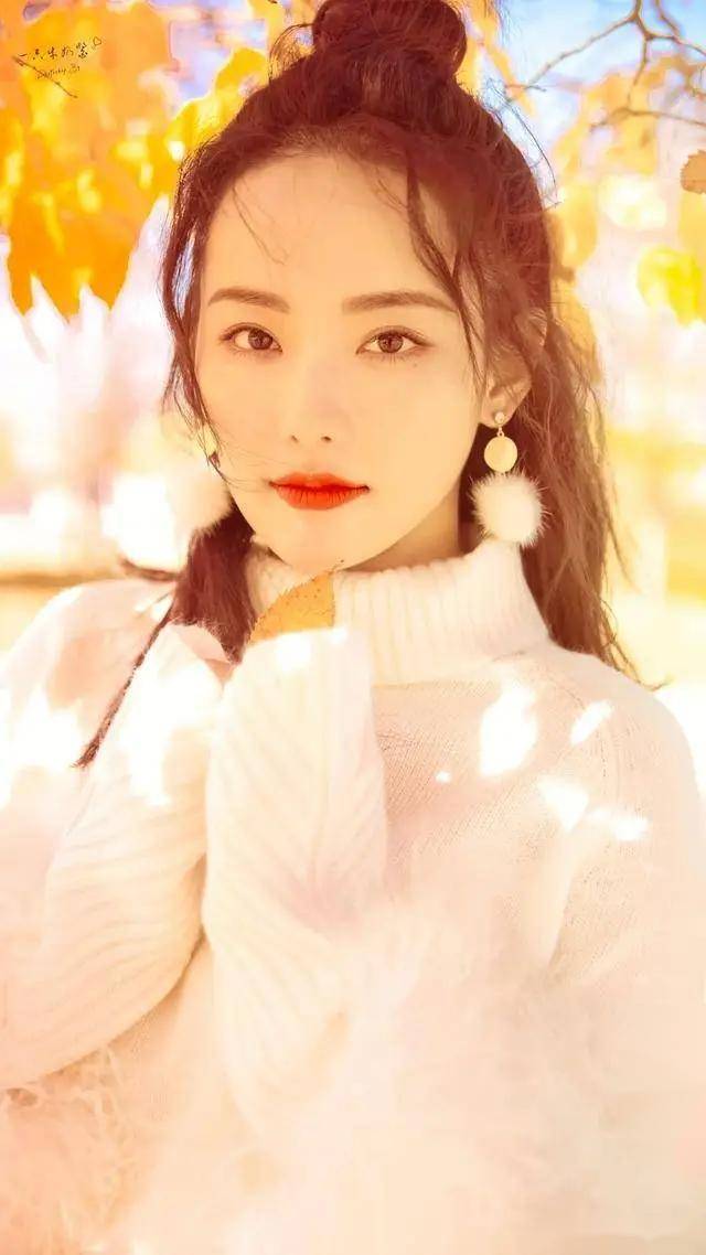 36岁张嘉倪,写真中展现的性感韵味,让人无法抗拒!