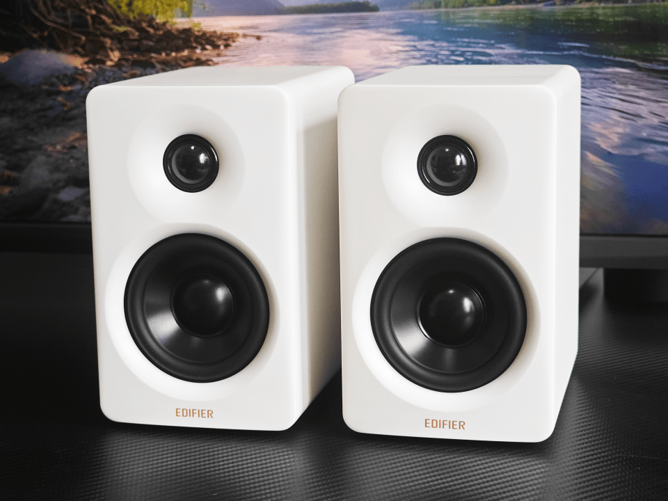 小身材大能量,双金标无损HIFI音质,漫步者N300桌面2.0音箱!