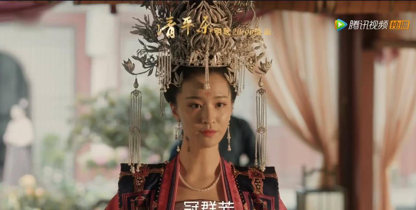 清平乐:张妼晗宴会上装扮为何触怒官家?和珠冠无关,衣服是关键