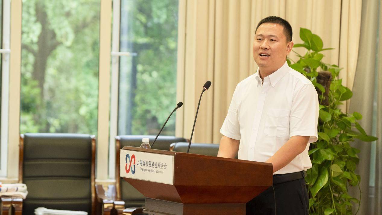 了捐赠仪式,向红河州的13个县(市)援助了"沪滇同康"健康管理师公益培