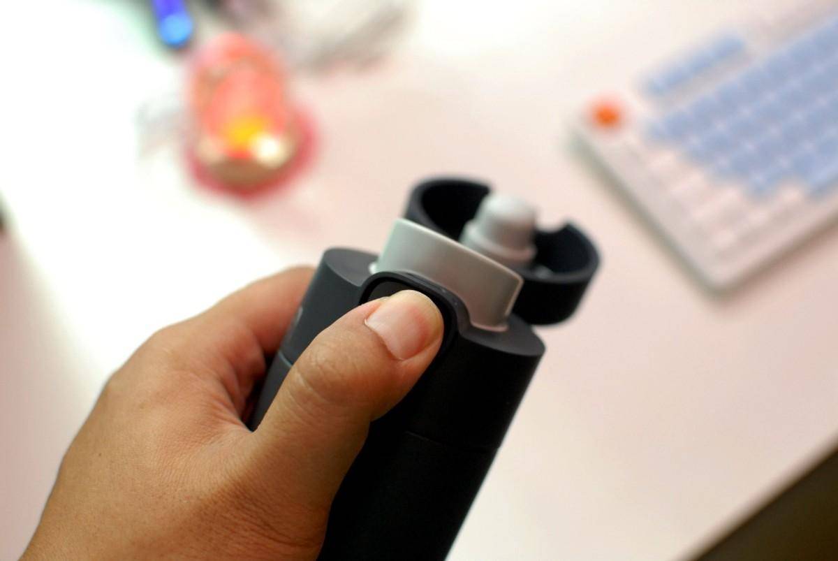 米家弹盖保温杯:一键操作,优雅随行,温暖每一刻