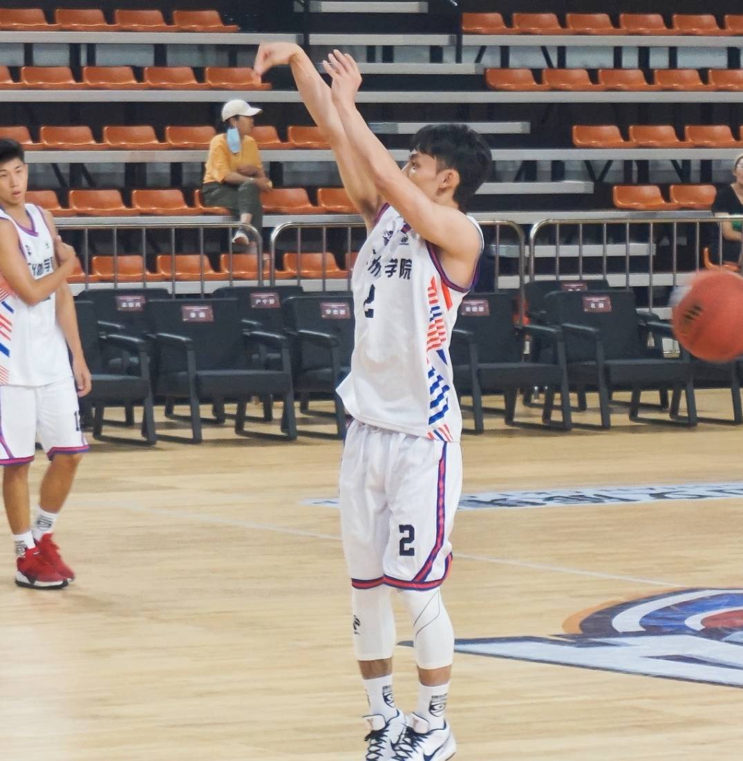 徐杰才是mvp!广体双塔狂轰55 19惜败,没了徐杰广体遗憾最后拿到季军