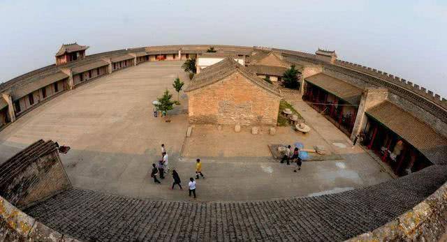 "兵马未动粮草先行",在古代决定战争胜负的主要因素还是粮食,战前准备