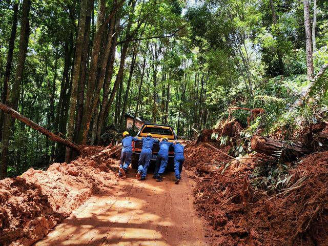 广东梅州各行政村已恢复村村通电-广东梅州县城