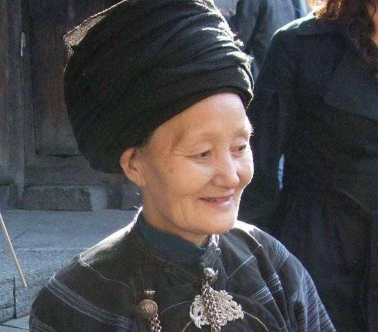杨炳莲:中国最后一位压寨夫人,容貌被还原至18岁,确实惊艳动人