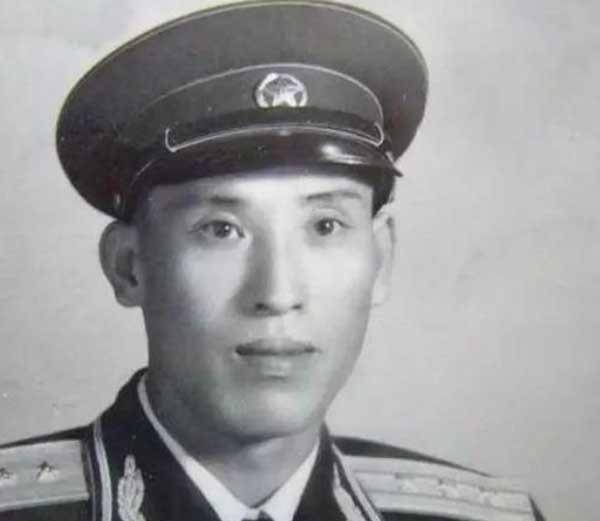 管26军叫畏战,管180师叫死板,为什么总有人搞双标