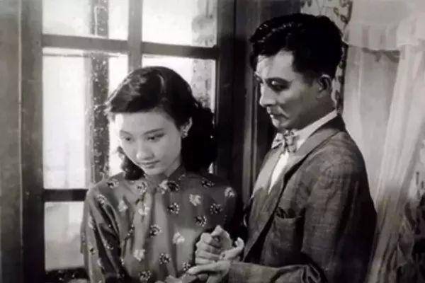 她一生四段婚姻,几经丧夫之痛,暮年之爱虽不是最爱,却