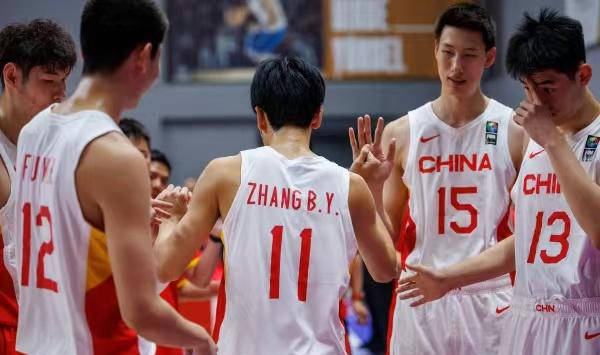 这些年轻球员为中国男篮争得了一口气,即使面对欧洲强队,也展现出不