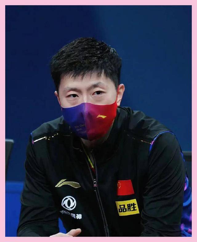 他曾描述,周日早晨去乒乓球馆抽查,发现只有马龙一个人在专注训练,一