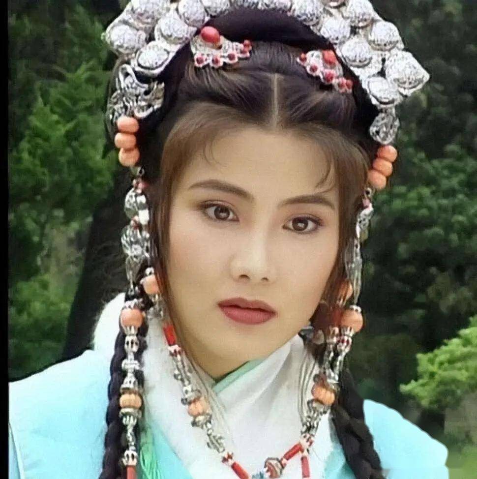 杨丽菁的写真曝光,这谁顶得住她的女神地位?