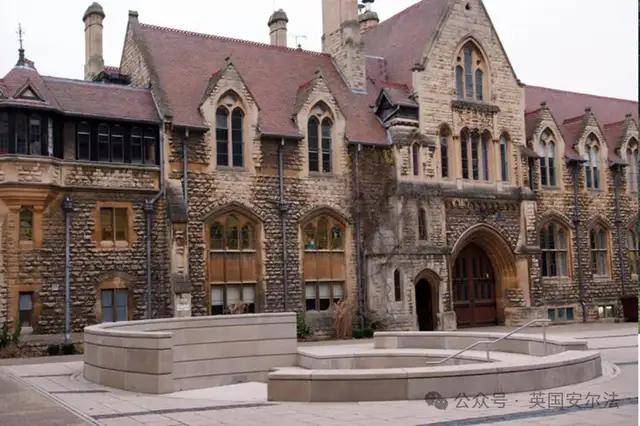 切尔滕纳姆女子学院cheltenham ladies college,每年50700英镑演员