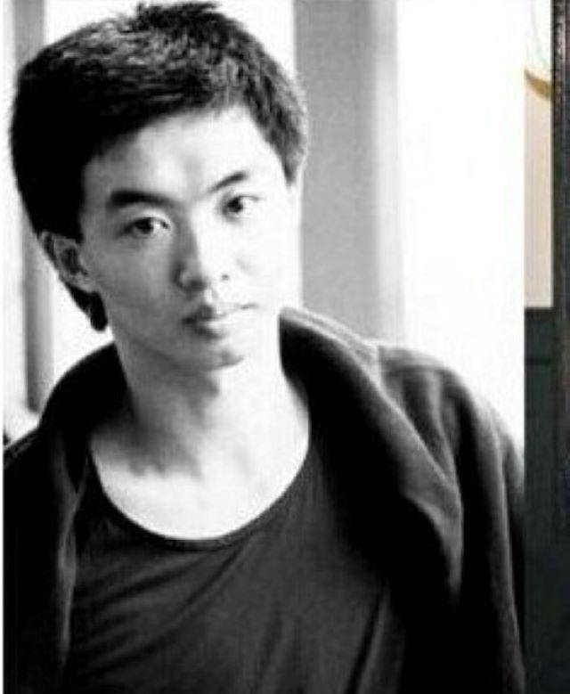 如今女儿身的金星,曾经有过一个貌美的妻子,离婚时对方已怀孕