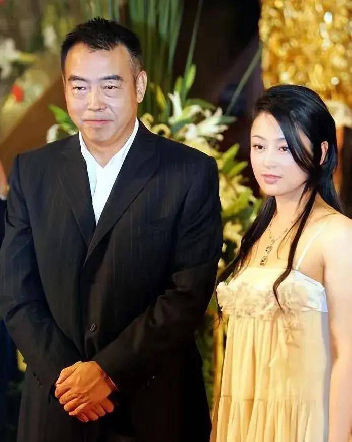 看到55岁陈红老去的模样,才终于知道,大陆第一美女果然名不虚传