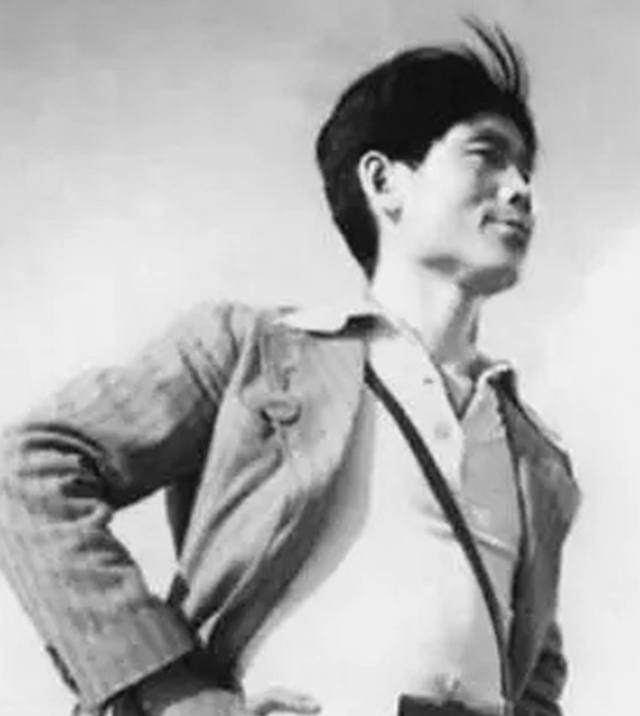 著名作家萧军,一生5段滥情:每个女人都不是我想要的,她们都蠢