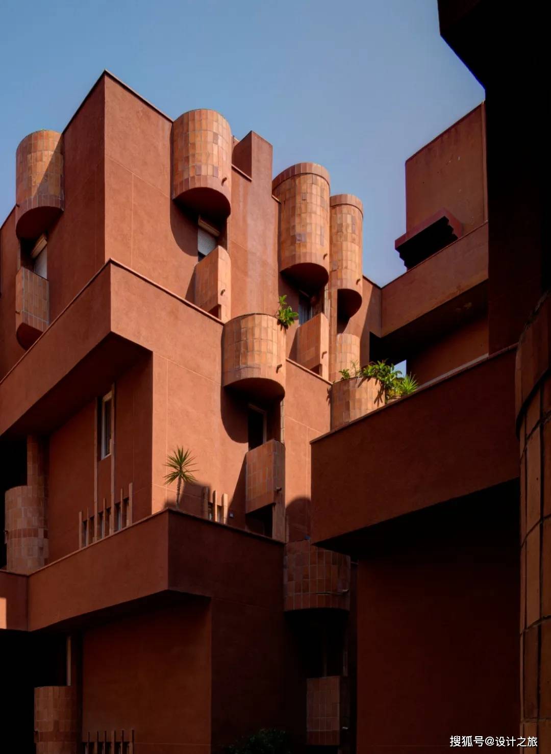 瓦尔登7号:里卡多·波菲的"乌托邦"建筑空间 / ricardo bofill