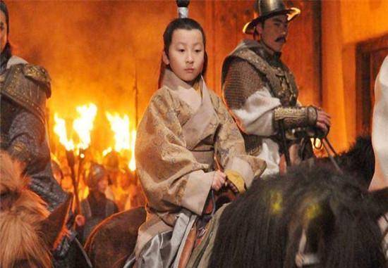 为逼他退位,权臣率领10万大军兵临国都,28岁中毒身死_皇帝_高欢_高澄