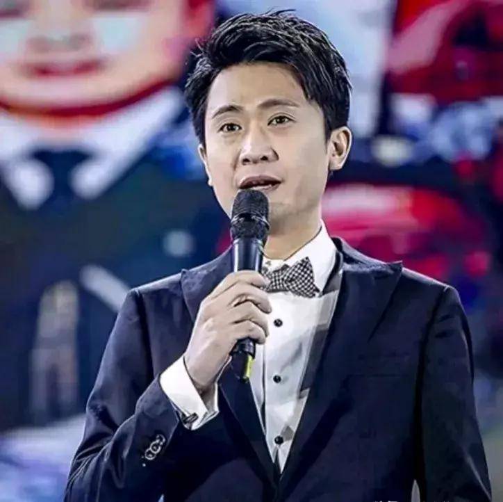 如今证明,41岁的"央视名嘴"杨帆,现在已成功走上另一条人生大道