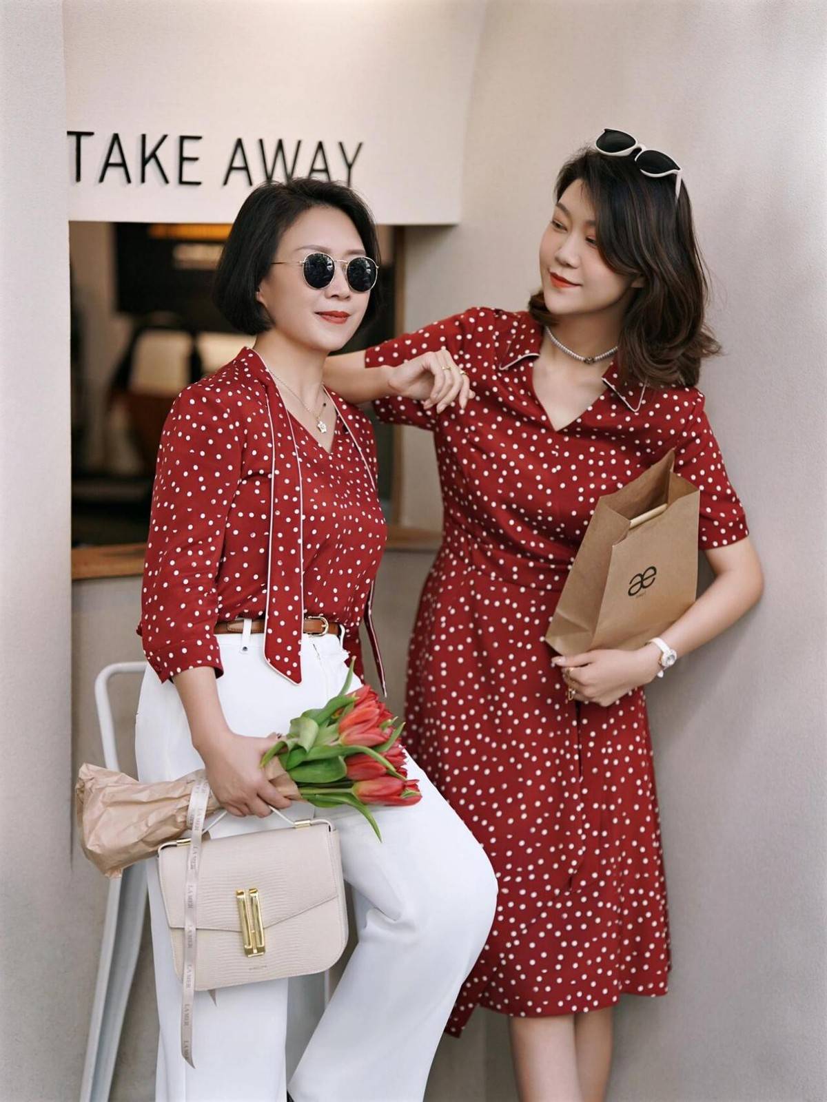 50,60岁的女性打扮一下就很漂亮,这些穿搭耐穿实用,得体显气质