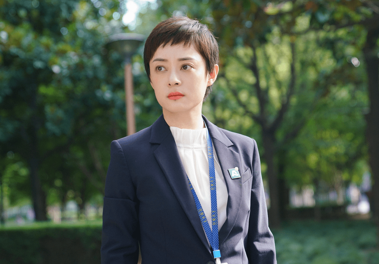 孙俪自称“天选打工人”，分享高温拍戏趣事，引发争议与讨论-孙俪参加的选秀