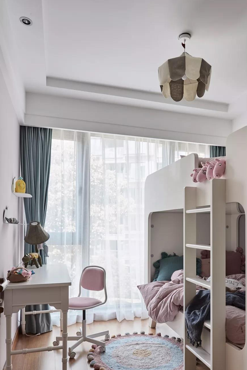 89㎡现代混搭风,20万精装修的卧室背景墙,灰色空间文艺向十足