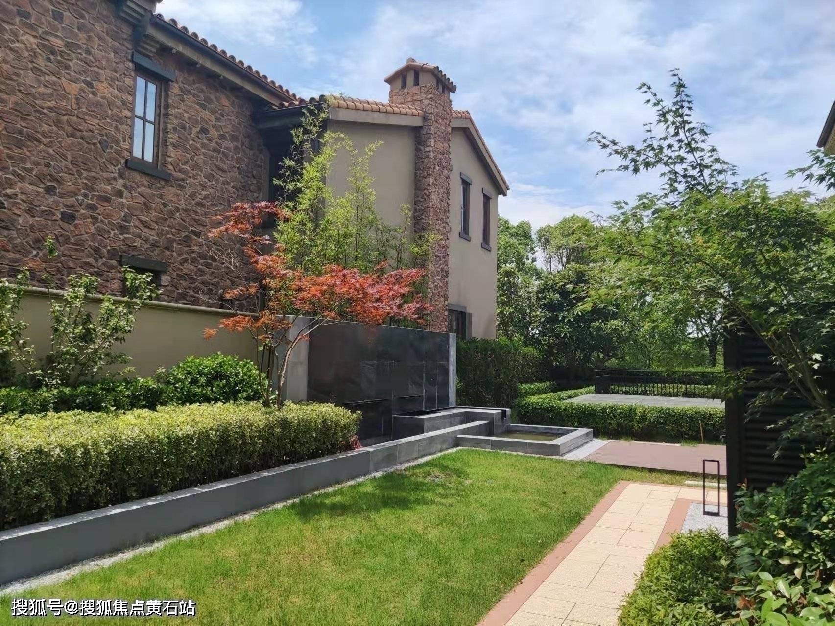 崇明岛独栋别墅-东滩海上明月_上海市_总价_小区