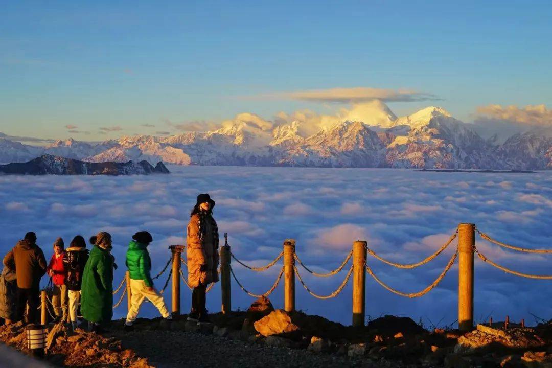 旅游四川·甘孜 | 好清凉!泸定的夏天开挂了吧!