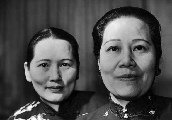 被忽视的宋霭龄,看似没两位妹妹风光,却是宋氏家族真正的掌舵人