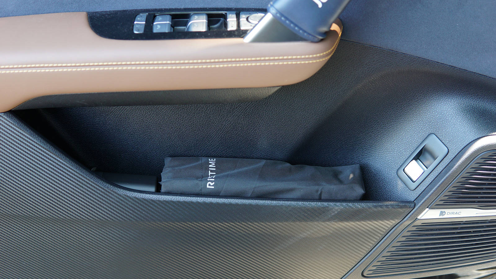 未雨绸缪,出行无忧,日全时智能电动伞体验分享!