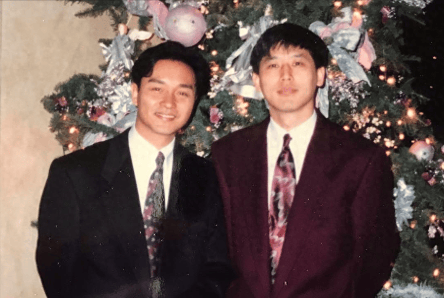 1997年,张国荣在演唱会上大胆示爱,公开了与唐鹤德的恋情