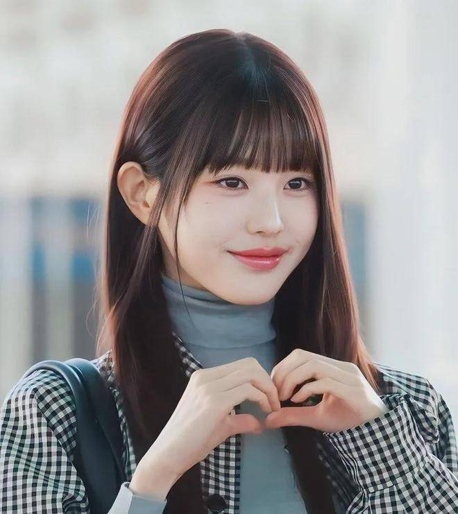 7月12日,一篇题为《dispatch刚刚发布的张元英近照》的帖子迅速疯传