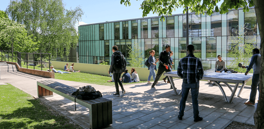 校方来访 | 金斯顿大学(kingston university)来访学学教育北京办公室