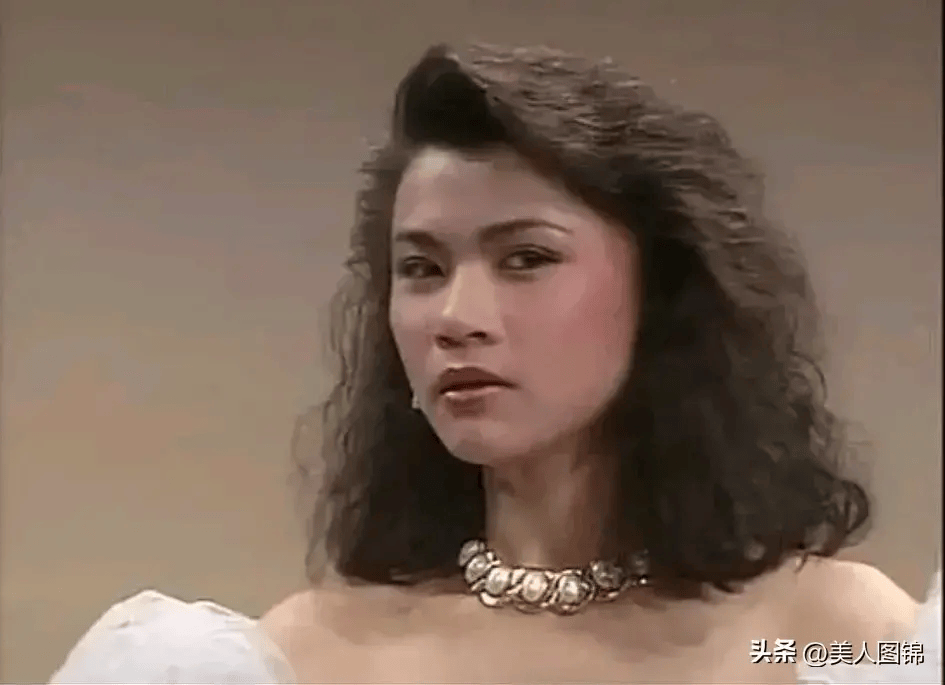 她原来是《法网柔情》里的姚佩姿～马丽莉