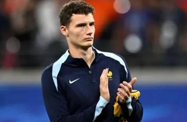 此外,科曼也曾表达退役意愿,而格列兹曼在赛后表示对首发位置的不满