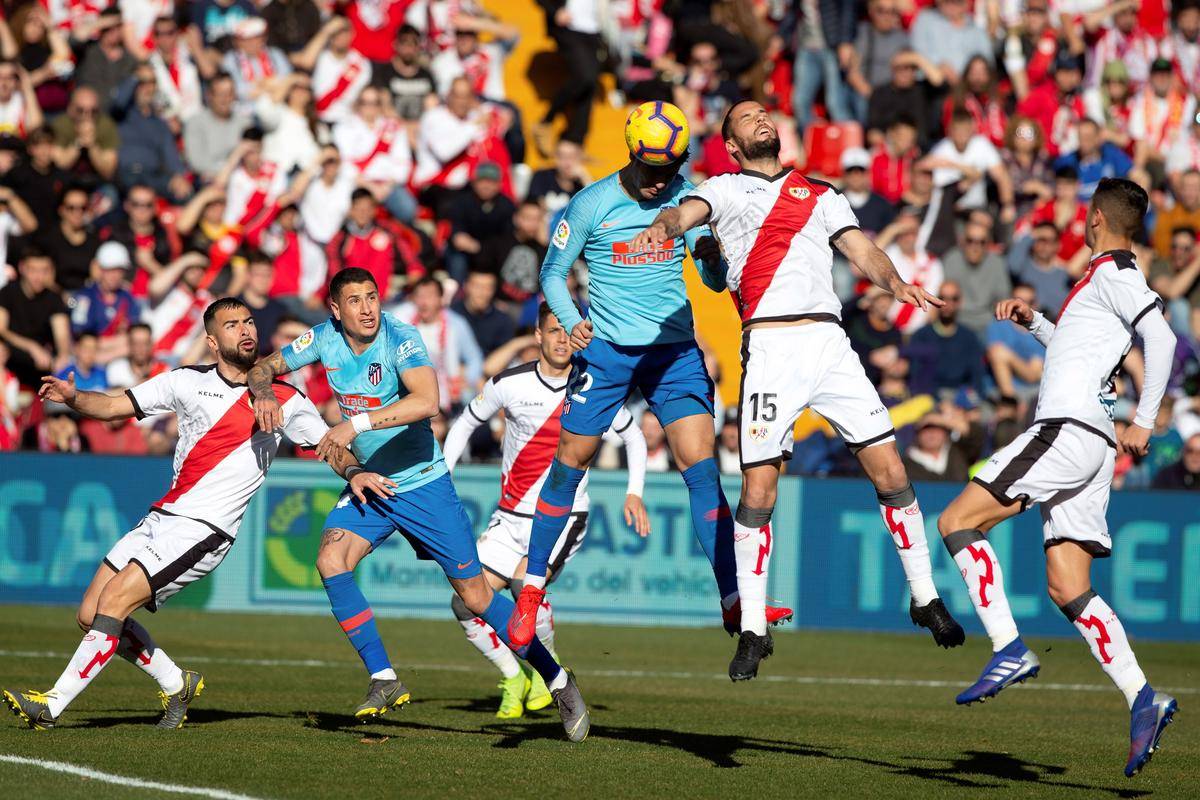 27岁就"挂靴了"!昔日足球"超新星"宣布退役,曾留洋西甲