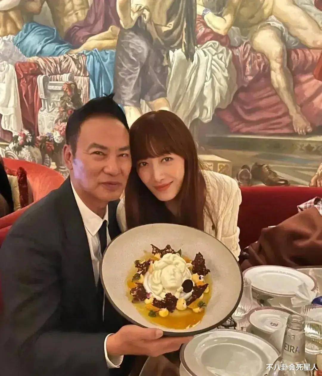 任达华20岁独生女:身高1米8长相惊艳,最会"投胎"的星二代